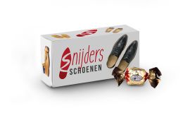 Schachtel mit 4 Schokoladenbonbons